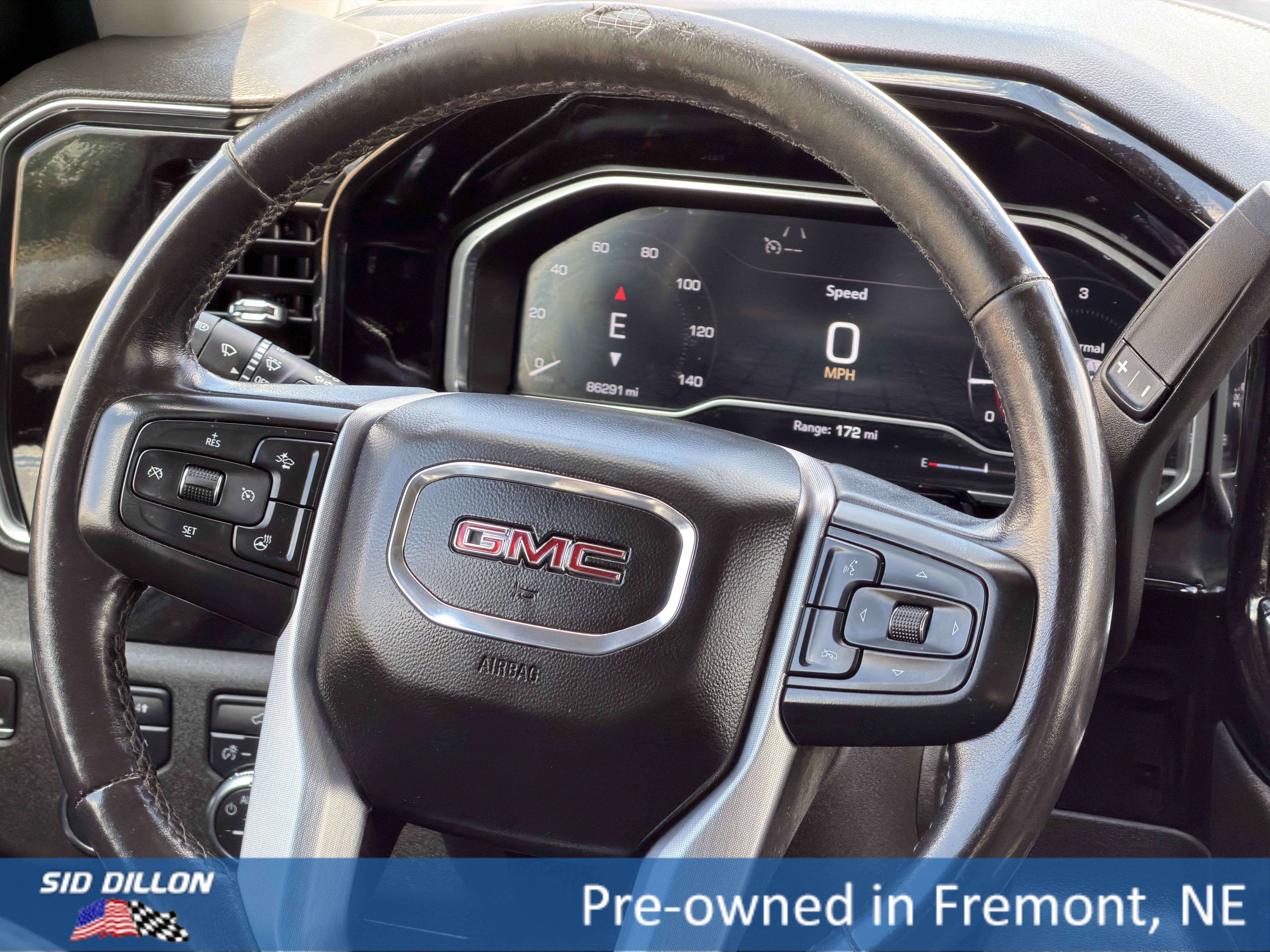 Used 2022 Summit White GMC Elevation image 9