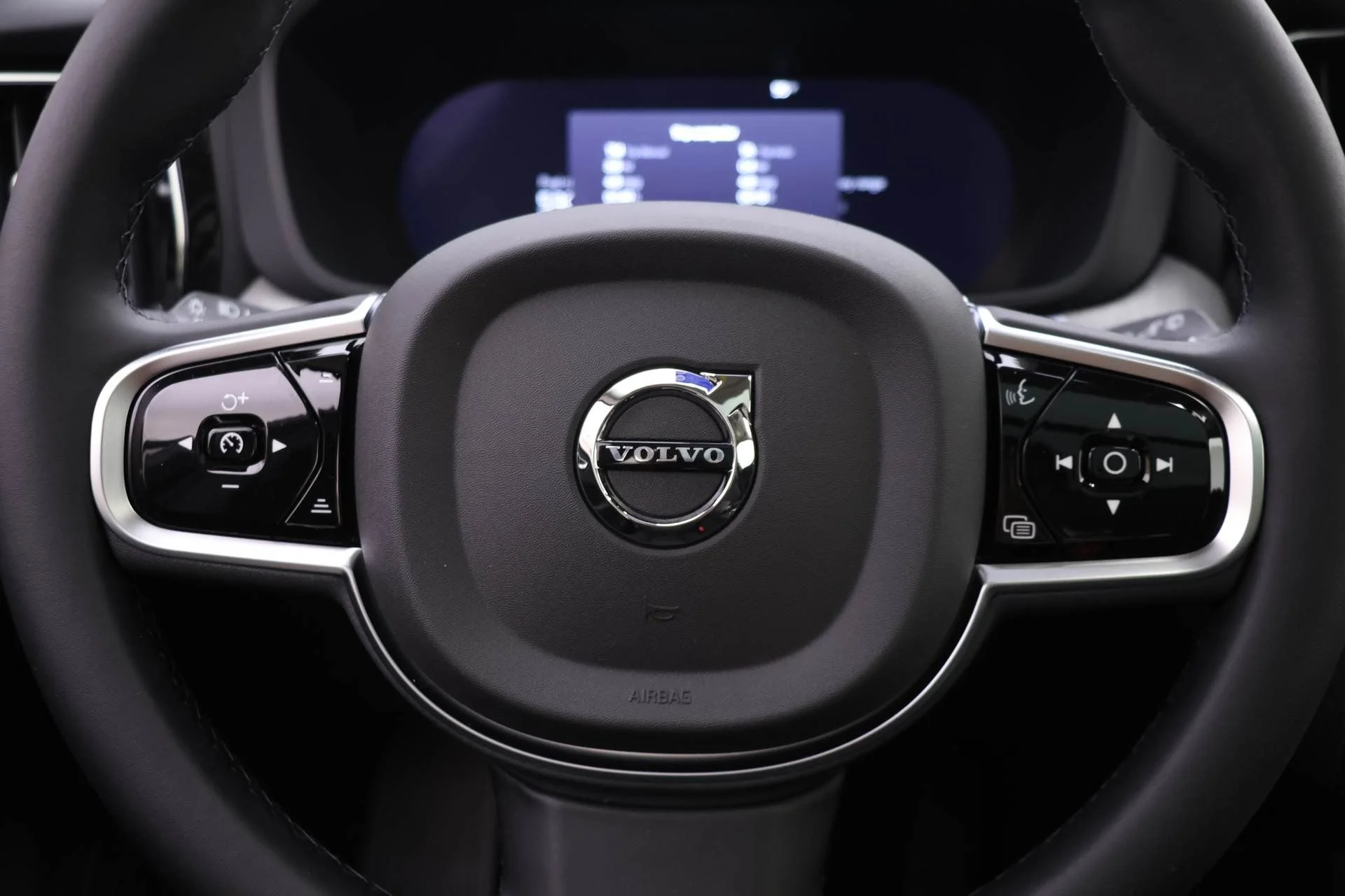New 2025 White Volvo T8 Plus image 13