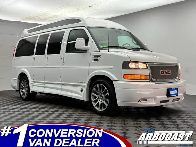 2019 GMC Savana 2500's photo