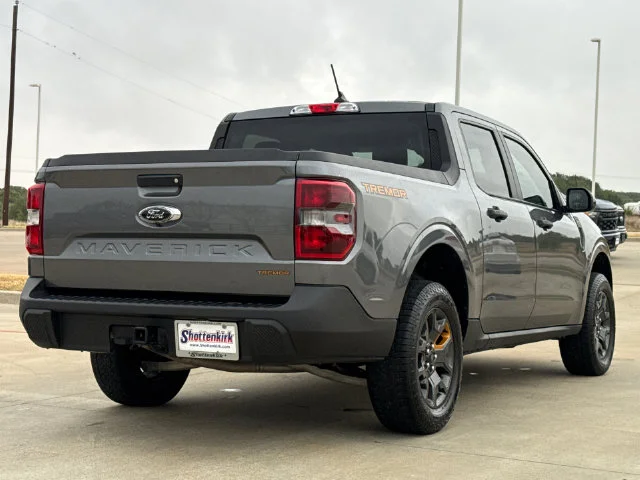 Used 2024 Gray Ford XLT image 9