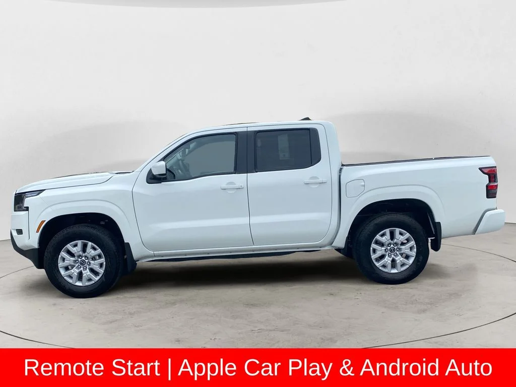 Certified Used 2023 Glacier White Nissan  image 3