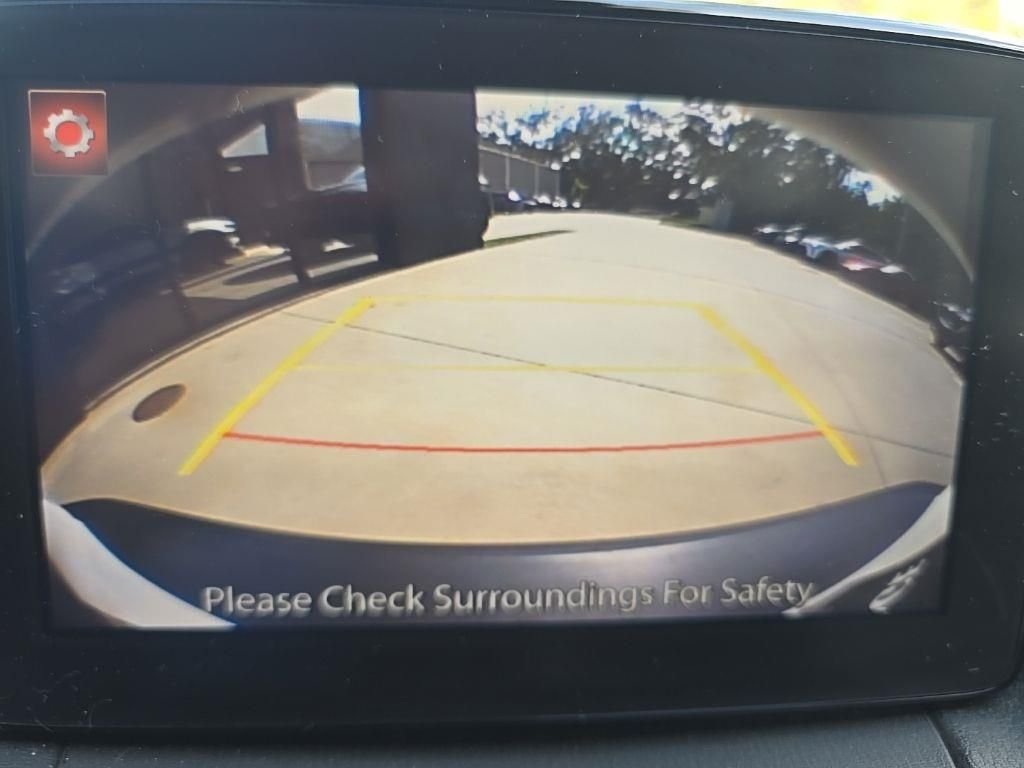 Used 2018  Mazda Grand Touring image 15
