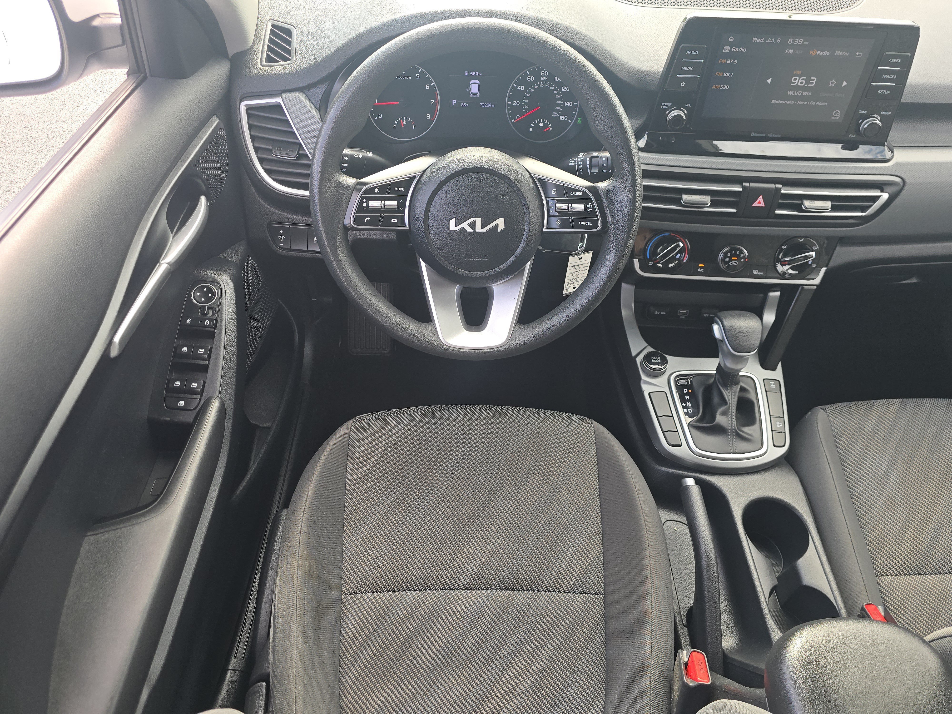 Used 2023 Snow White Pearl Kia LX image 22
