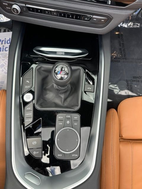 Used 2025 Green BMW sDrive M40i image 22