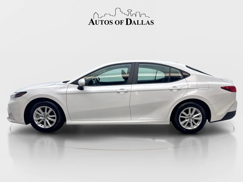 Used 2025 White Toyota LE image 5