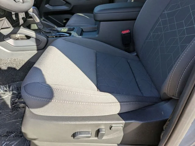 New 2026 Boulder Gray Pearl Nissan Crew Cab SV image 15