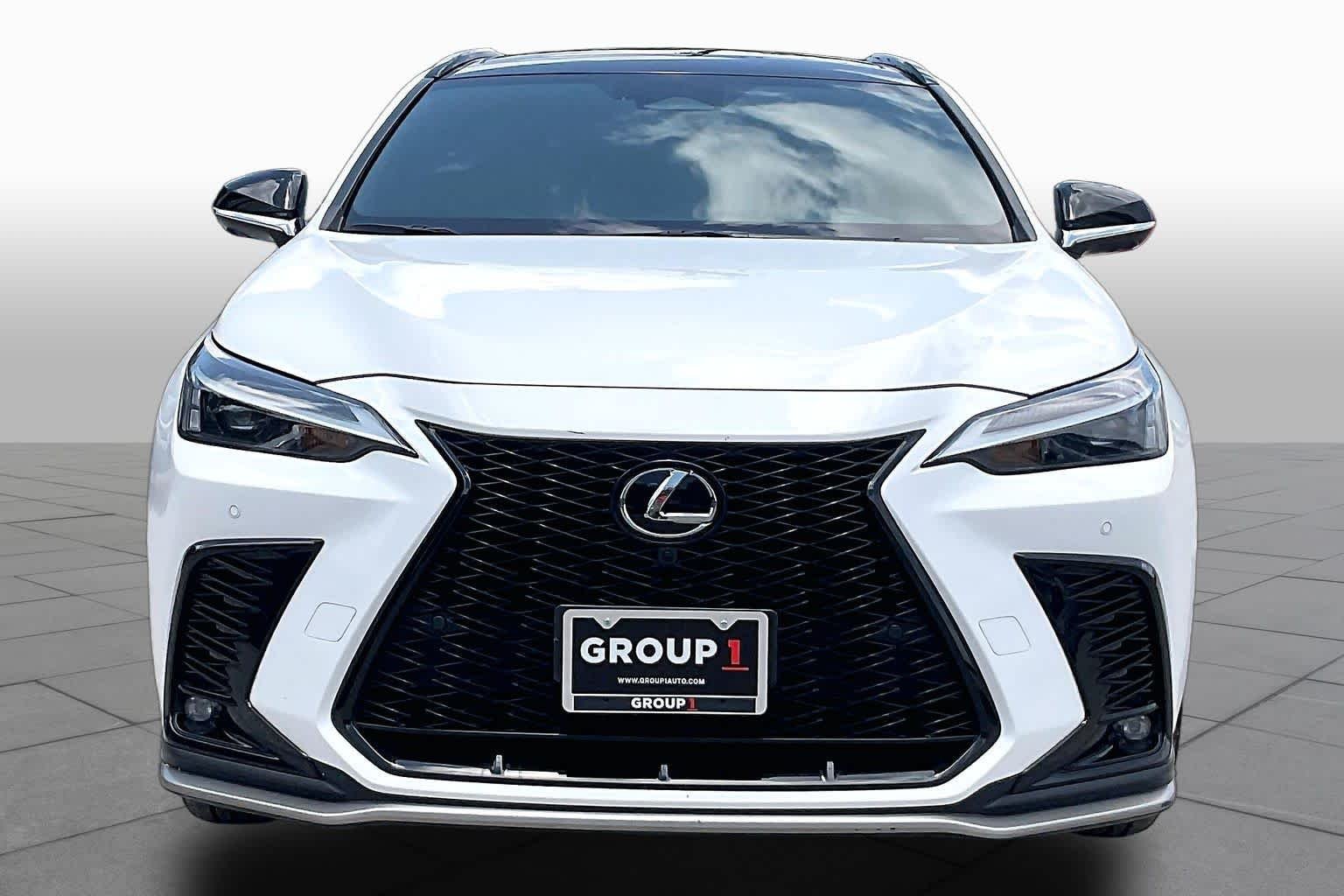 Used 2024 Ultra White Lexus F SPORT Handling image 3
