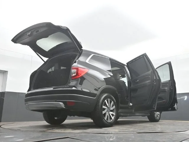 Used 2022 Crystal Black Pearl Honda EX-L image 55