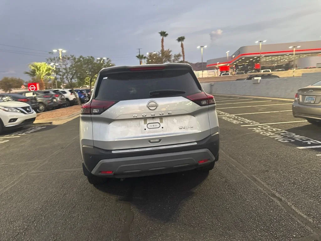 Used 2022 Silver Nissan SV image 11