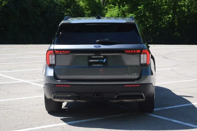 Used 2025 Gray Ford ST-Line image 25