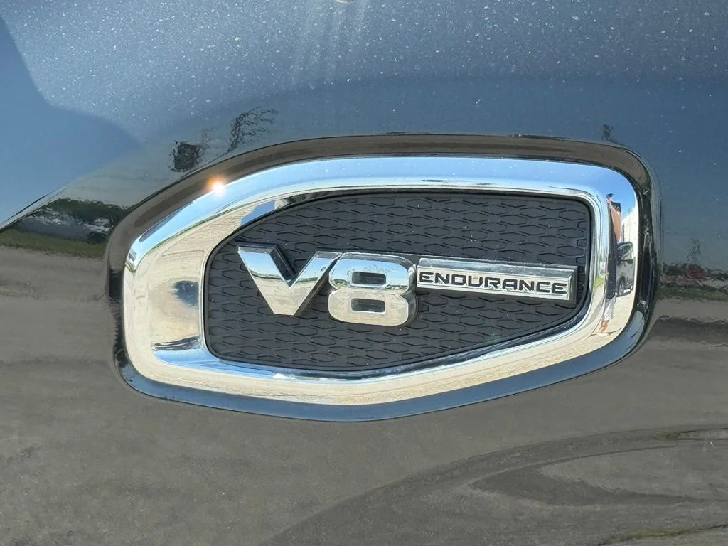 Used 2018 Black Nissan S image 28
