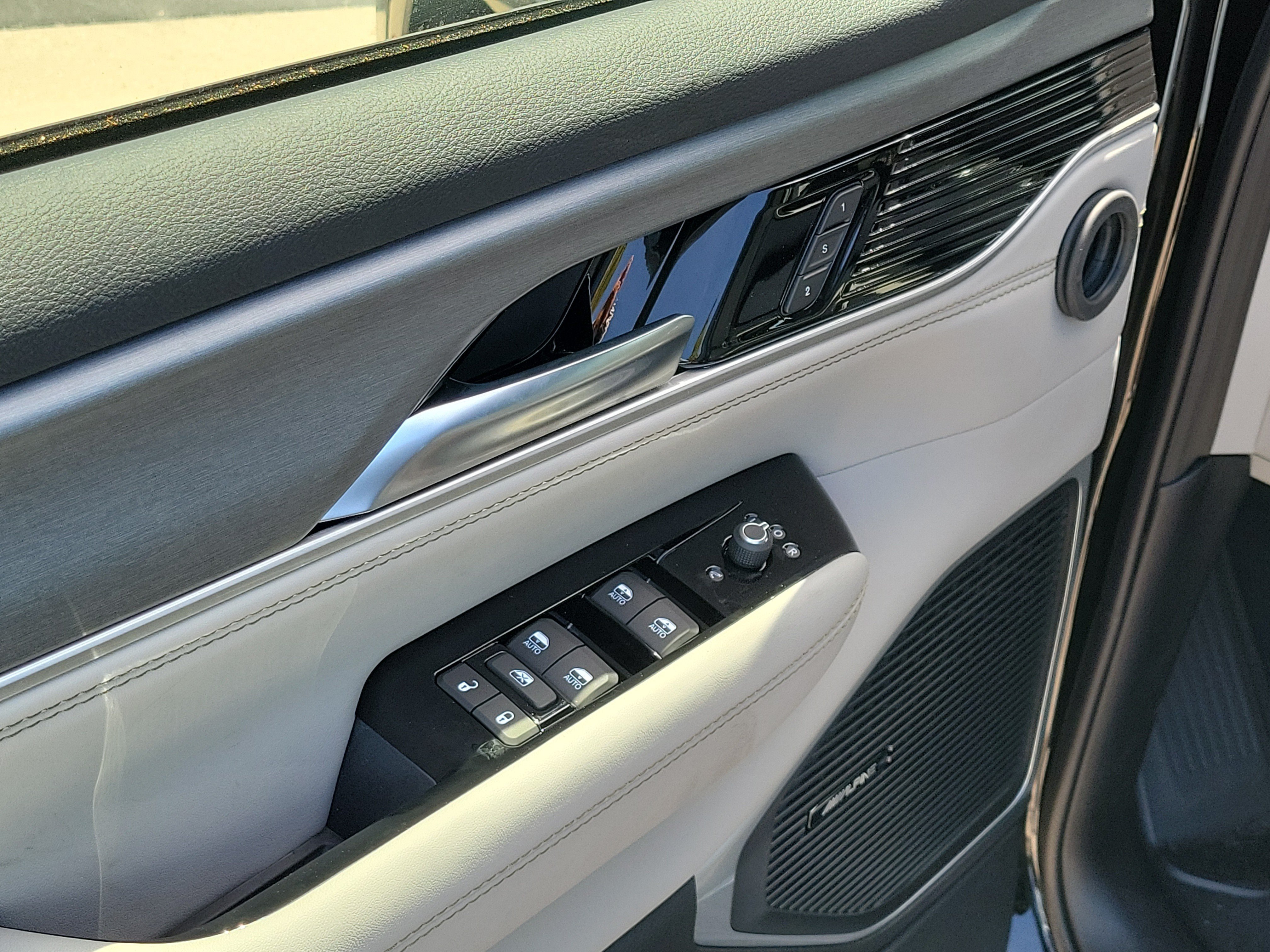 New 2026 High Gloss Black Exterior Paint Jeep  image 16