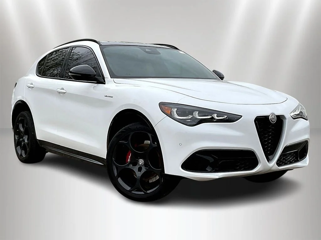 Used 2024 White Alfa Romeo Veloce image 3