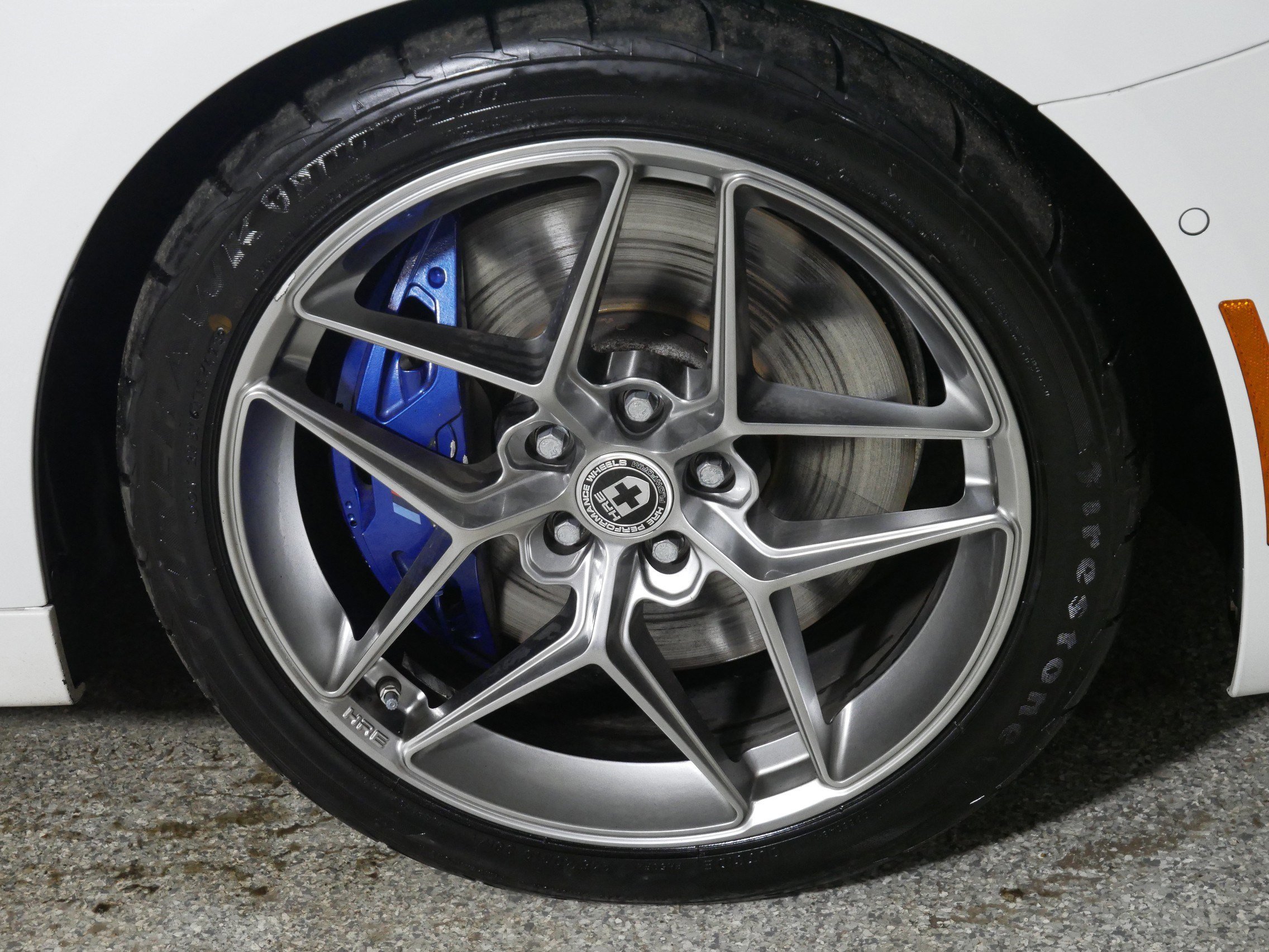 2022 BMW 5 Series M550i - Photo 15