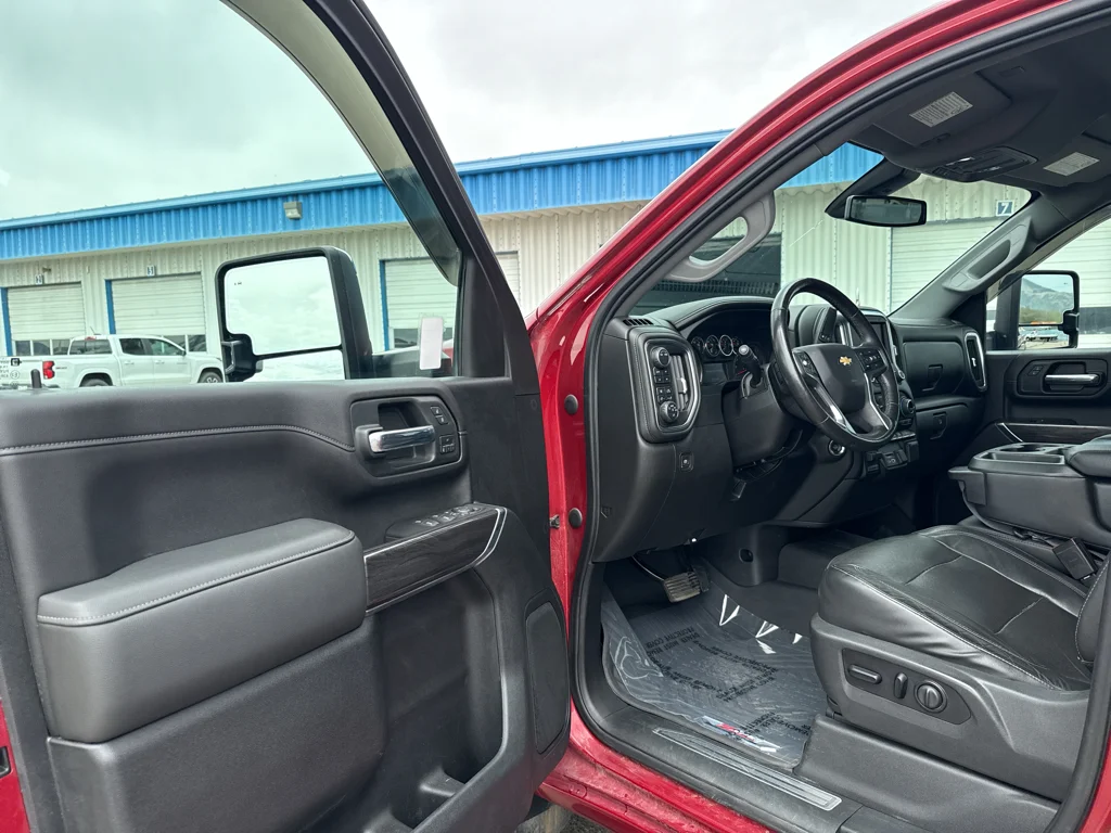 Used 2020 CAJUN RED TINTCOAT Chevrolet LTZ image 7