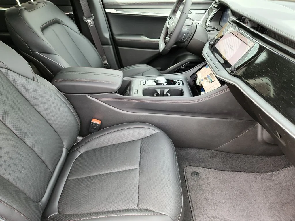 2025 Jeep Wagoneer S Limited - Photo 14