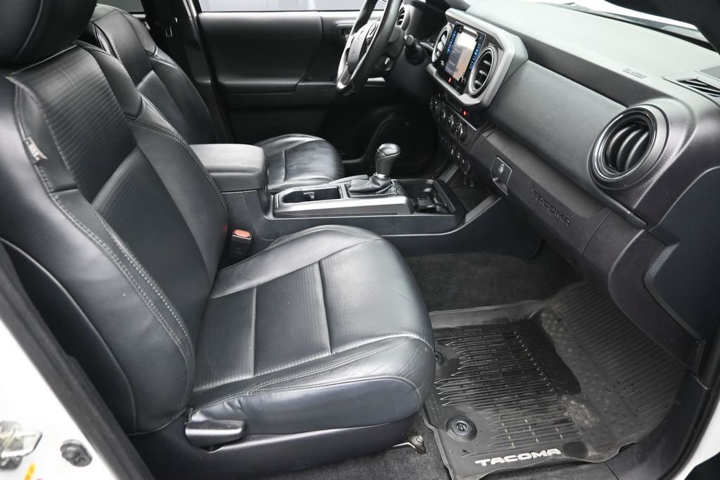 Used 2019 White Toyota TRD Off-Road image 9