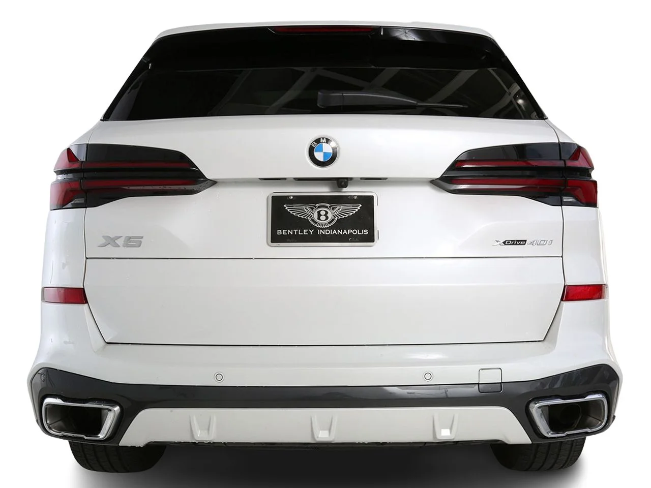 Used 2024 White BMW xDrive40i image 13