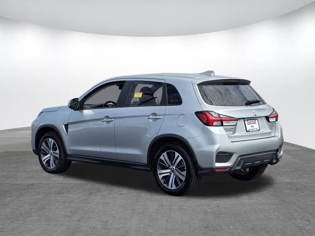 Certified Used 2024 Alloy Silver Metallic Mitsubishi 2.0 S image 6