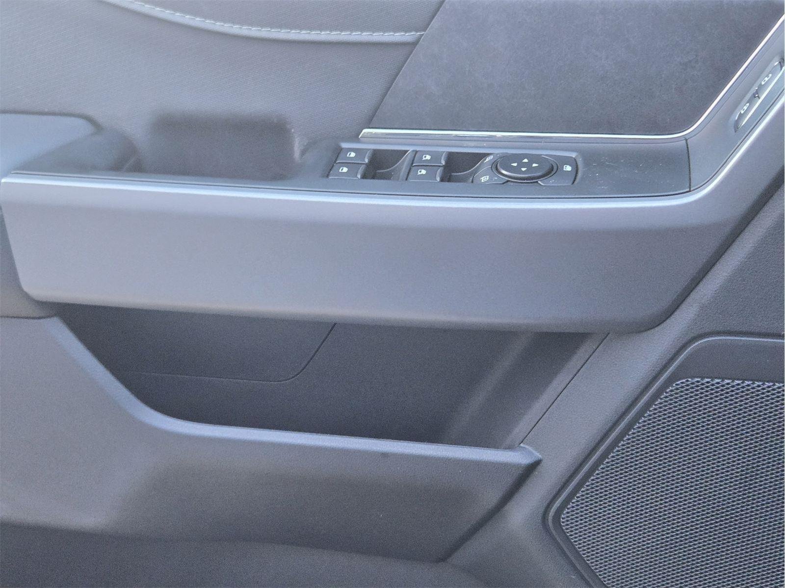 New 2026 Carbonized Gray Metallic Ford XLT image 15
