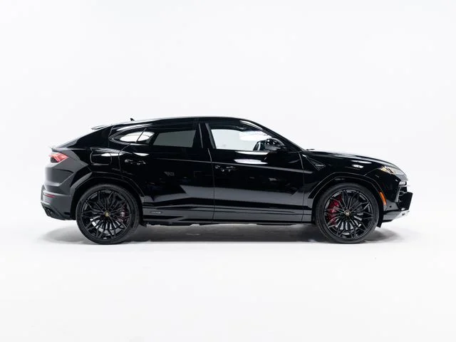Used 2025 Black Lamborghini SE image 71