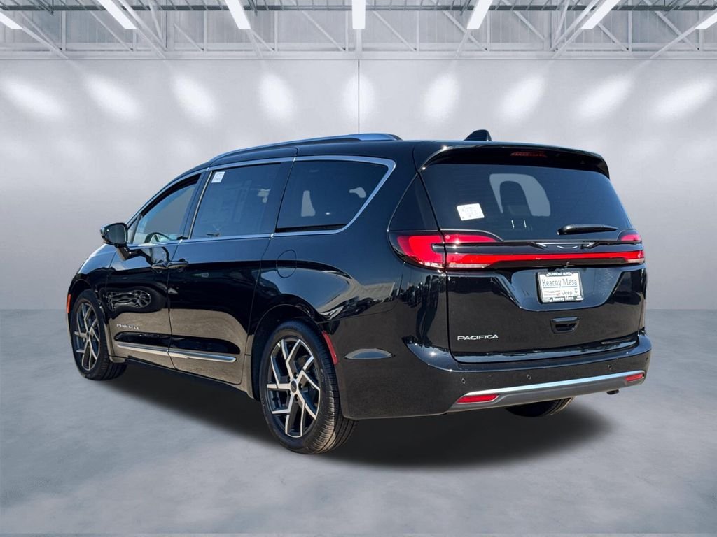 New 2027 Diamond Black Crystal Pearl-Coat Exterior Paint Chrysler Pinnacle image 4
