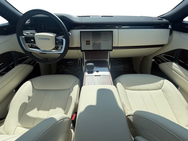 Used 2026 Varesine Blue Metallic Land Rover SE image 12