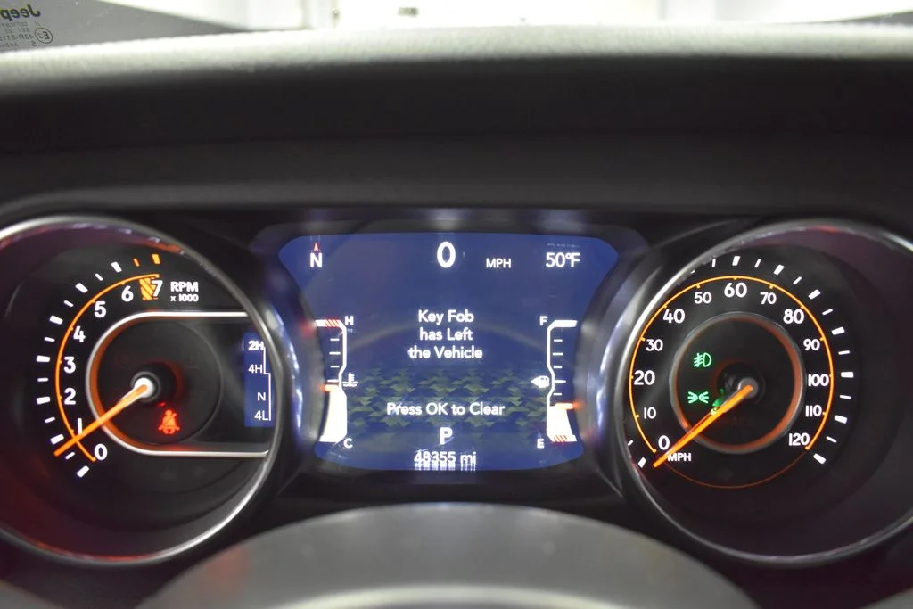 Used 2021 Green Jeep Overland image 33