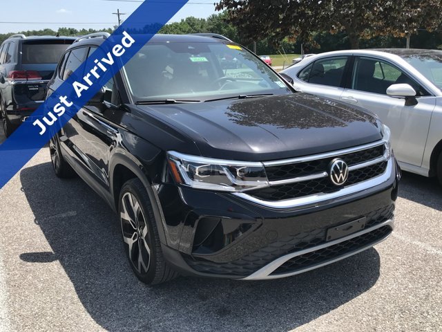 2022 Volkswagen Taos 1.5T SEL 4Motion's photo