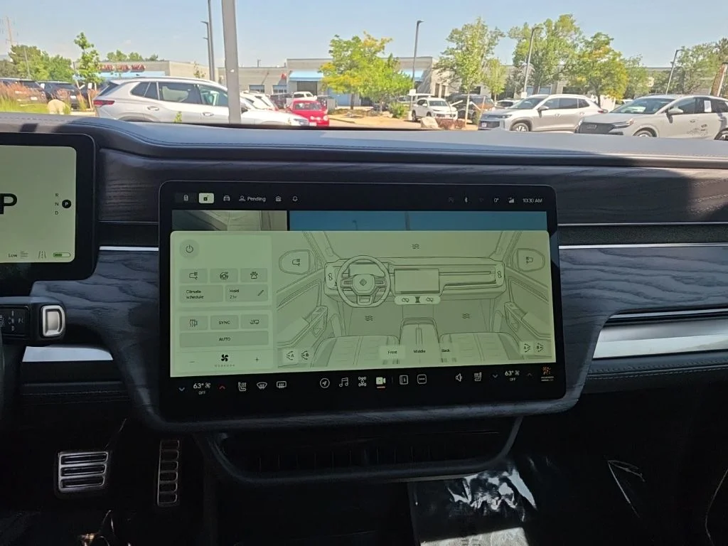 Used 2022  Rivian Launch Edition image 19