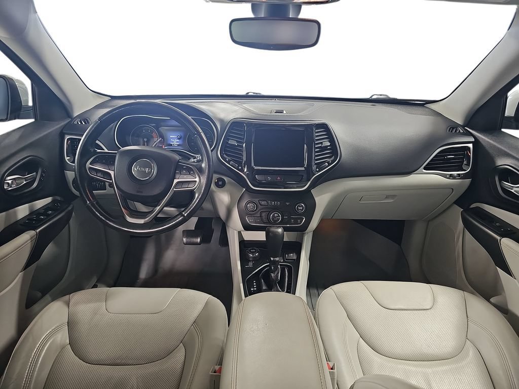 Used 2020 White Jeep Limited 4x4 image 11
