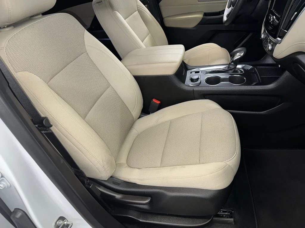 Used 2023 Summit White Chevrolet LS image 31