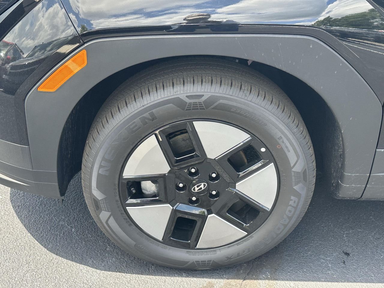 New 2026 Phantom Black Hyundai SEL image 11