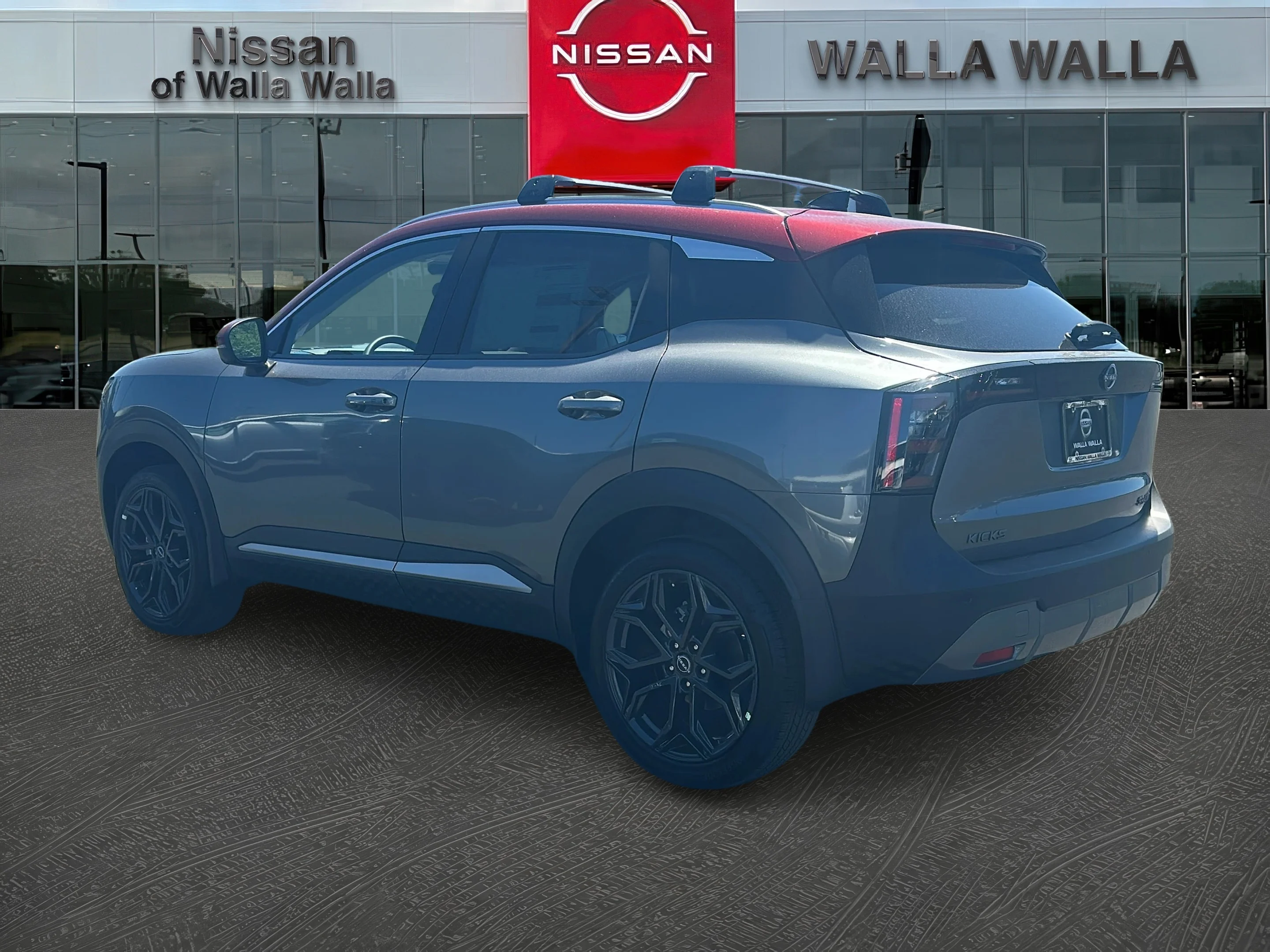 New 2026 Gun Metallic / Scarlet Ember Tintcoat Two-tone Nissan SR image 5
