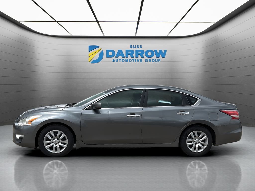 Used 2015 Nissan Altima S with VIN 1N4AL3AP5FC114856 for sale in Madison, WI