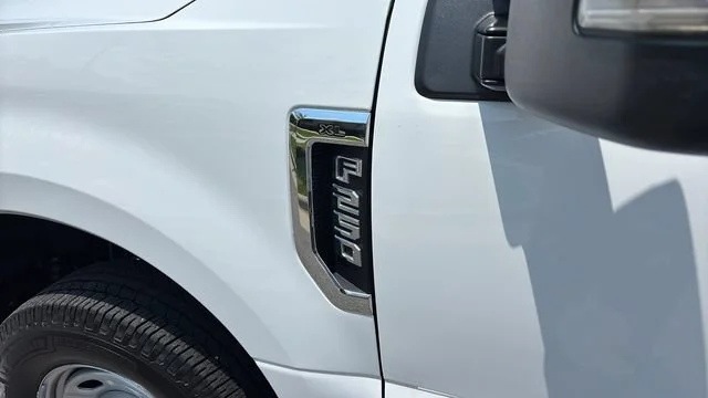 Used 2020 White Ford XL image 38