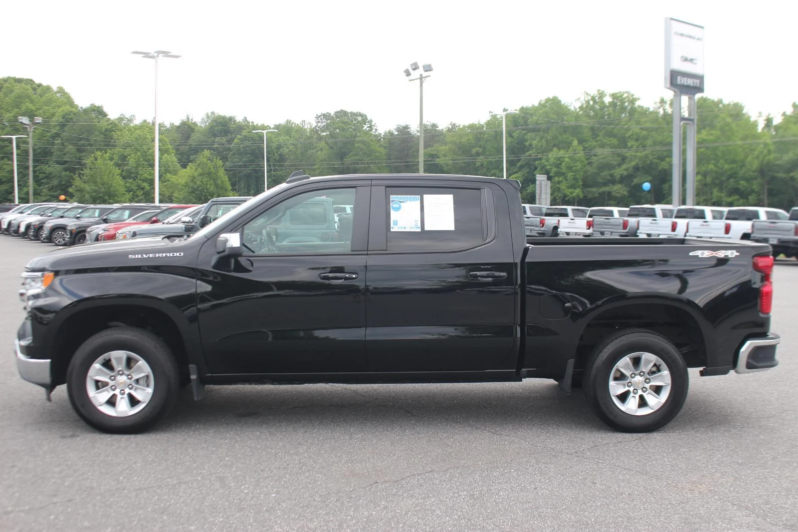 Used 2025 Black Chevrolet LT image 4