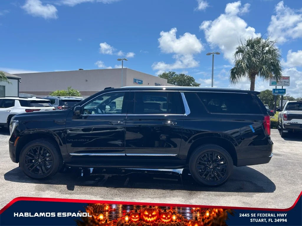 New 2026 Onyx Black GMC Elevation image 4
