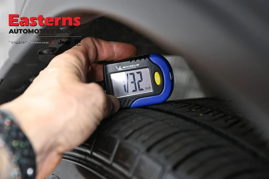 Used 2020 Gray Nissan SL image 37