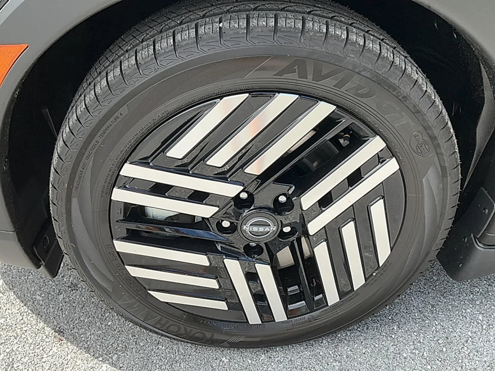 New 2026 Black Diamond Pearl Nissan SV+ image 5