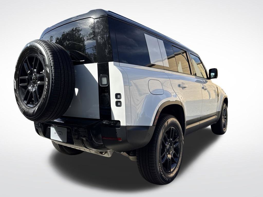 New 2026 White Land Rover S image 5