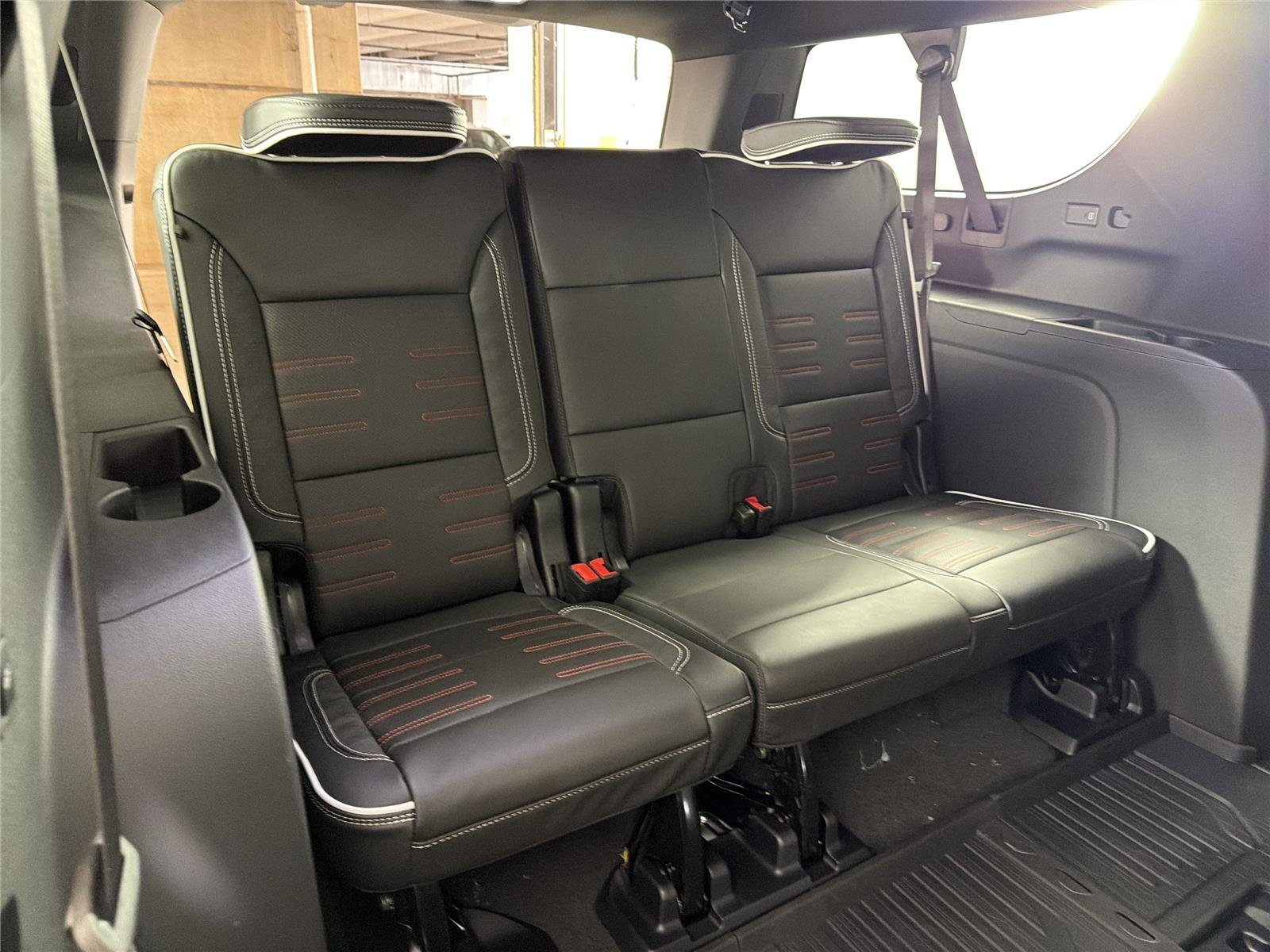 2026 GMC Yukon XL AT4 Ultimate - Photo 14
