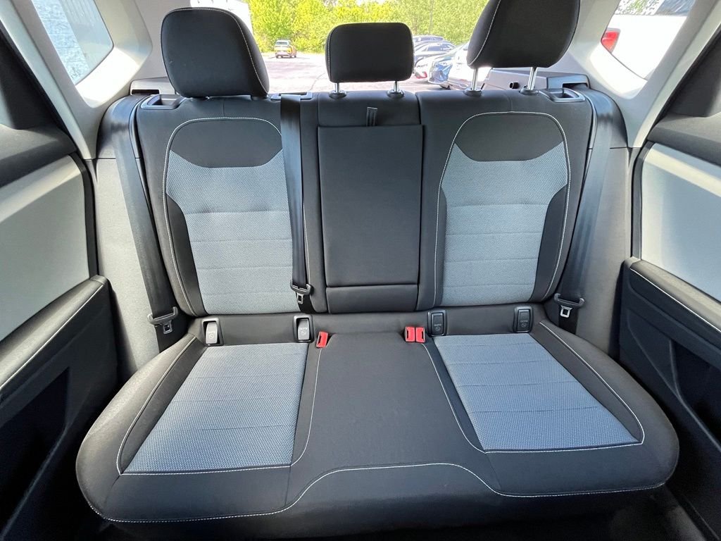 Used 2025 Gray Volkswagen 1.5T S image 29