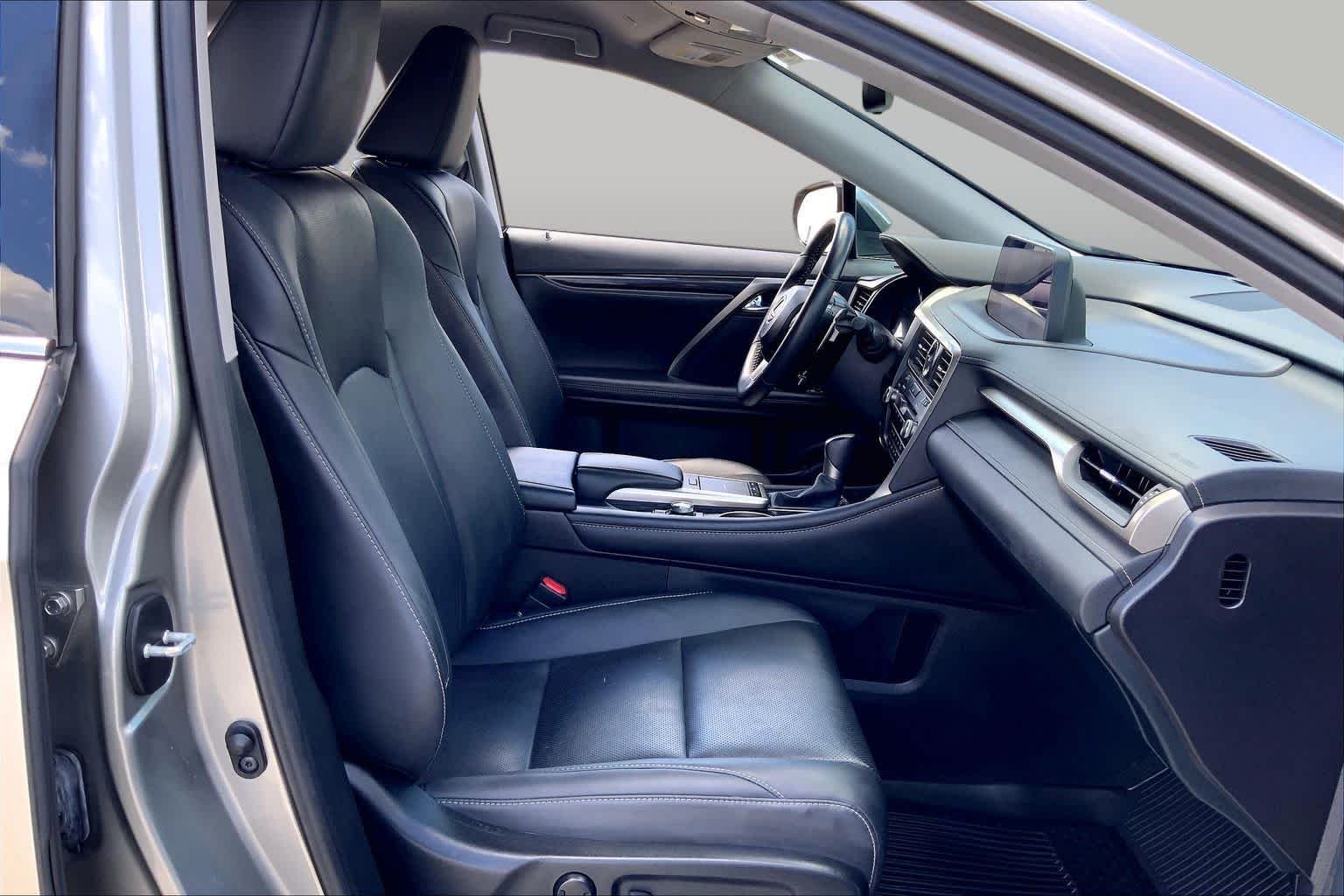 Used 2022 Atomic Silver Lexus  image 9