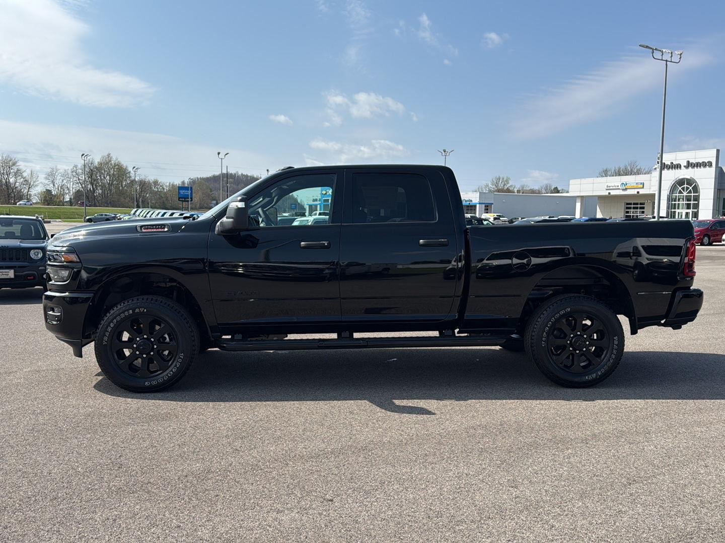 New 2026 Diamond Black Crystal Pearl-Coat Exterior Paint RAM Big Horn image 6