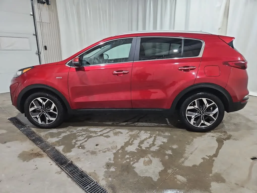 Used 2020 Hyper Red Kia EX image 3