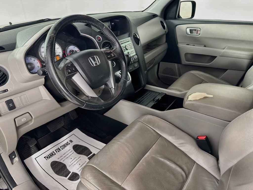 Used 2011 Black Honda EX-L image 10