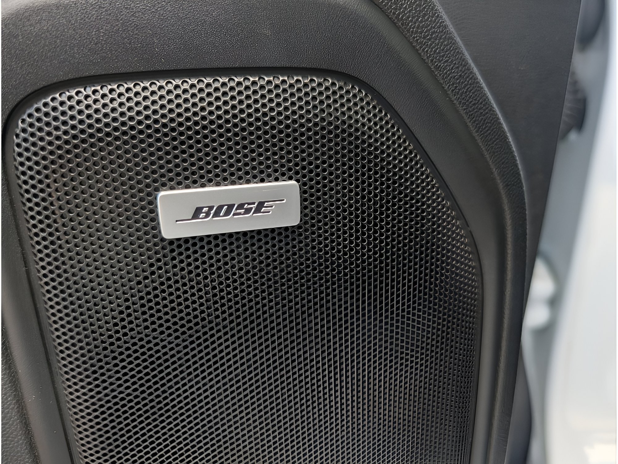 Used 2022 Summit White Chevrolet LTZ image 19