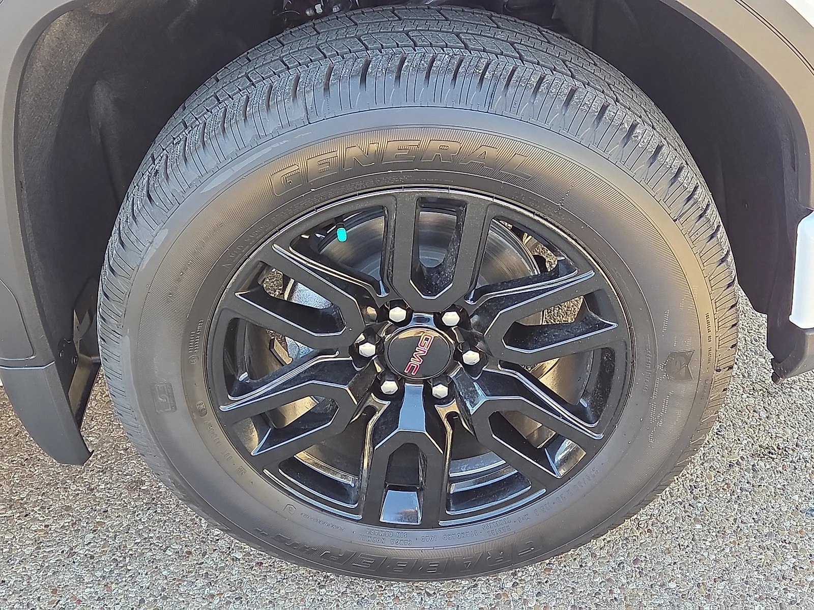 New 2026 Summit White GMC Elevation image 7