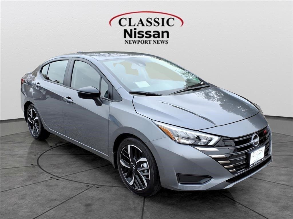 2025 Nissan Versa 1.6 SR CVT's photo
